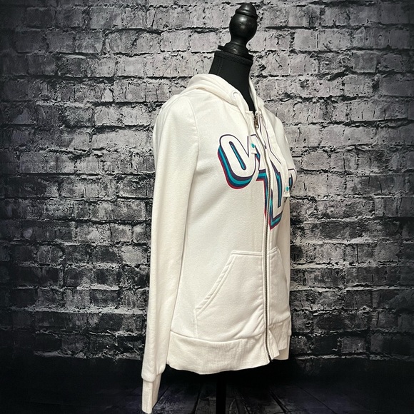 Oakley Sweater - Picture 6 of 7